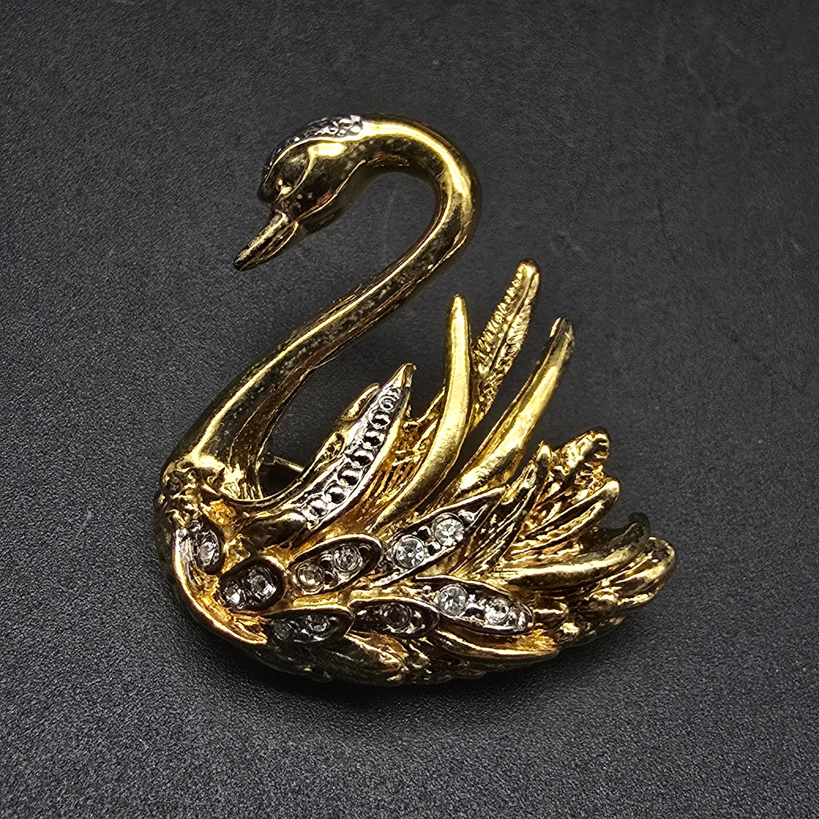 Marvella Rhinestone Swan Brooch Nos Gold Tone Rhinestone Bird Vintage 20$